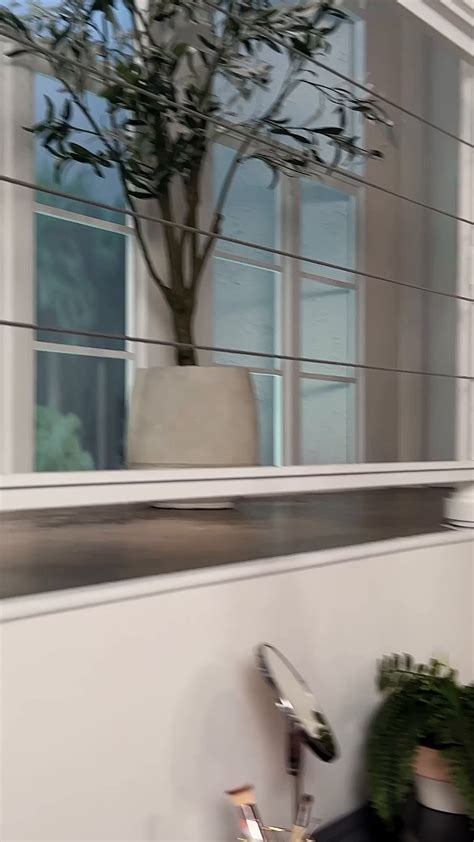 I Didn T Realize My Glasses Being Big Were Going To Offend Men On The Internet