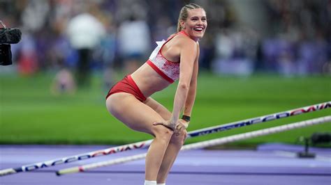 Paris 2024 Onlyfans Star Alysha Newman Takes Bronze In Women S Pole Vault Imagelinkglobal Ilg Product Ilea003122812 Photos Images Videos Kyodo News Images Inc